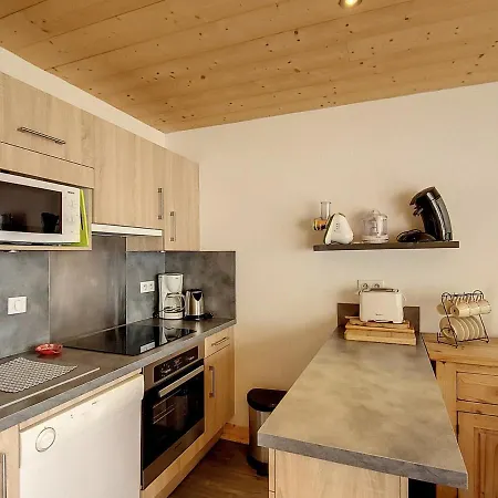 Apartment Renove 2 Chambres, Balcon Sud, A 50m Des Pistes Et Commerces - La Toussuire - Fr-1-416-145 *